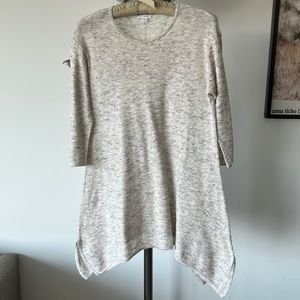 J Jill light weight top, elbow length sleeves, cream with flecks